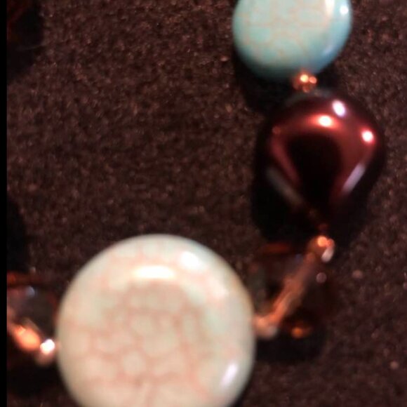 Necelaces and earrings set - Picture 4 of 4